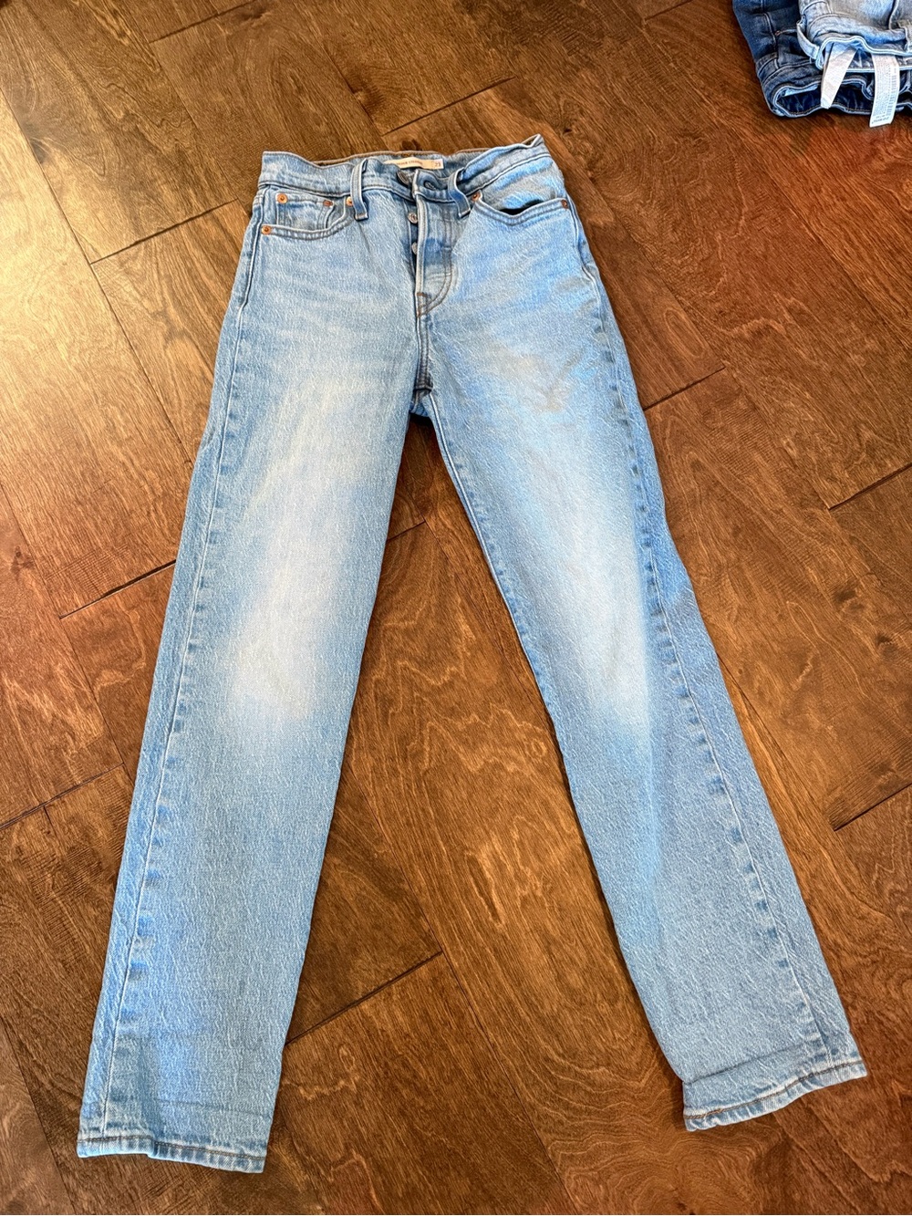 Levi Light Wash Women's Straightt Jeans